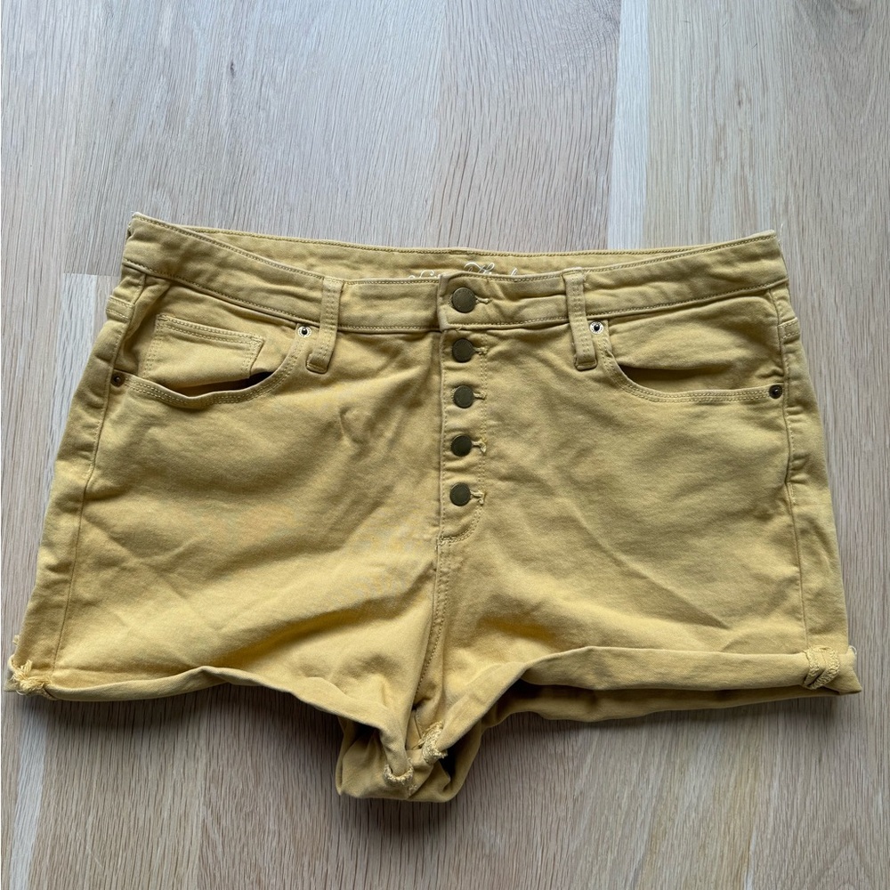 Universal Thread | Yellow Women's Shorts | Size 16
